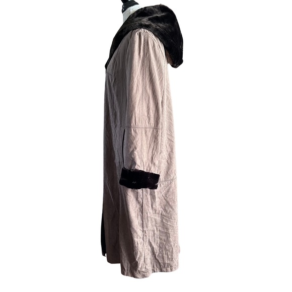 Utex Dark Brown Fur Coat - Picture 5 of 16